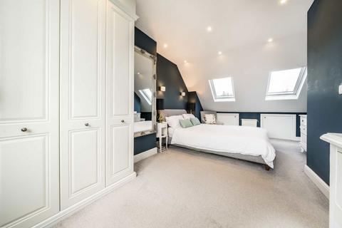 14 Deal Road, London, SW17 9JW