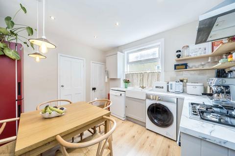 3 bedroom maisonette for sale, Boundary Road, London SW19