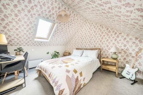6 Boundary Road, London, SW19 2AN