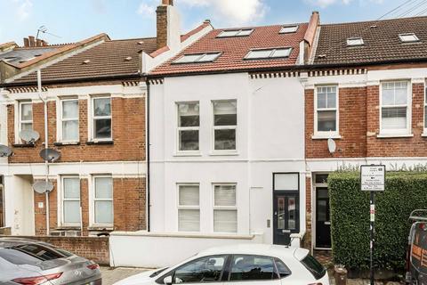 2 bedroom flat for sale, Coverton Road, London SW17