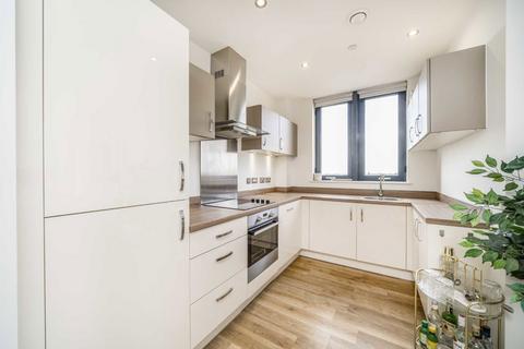 2 bedroom flat for sale, Prince Georges Road, London SW19