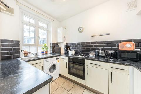 1 bedroom flat for sale, Hazelhurst Road, London SW17