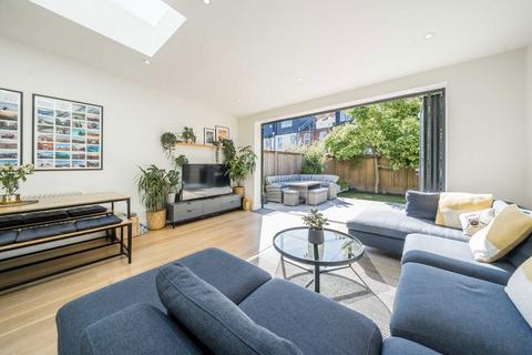 4 bedroom terraced house for sale, Valnay Street, London SW17