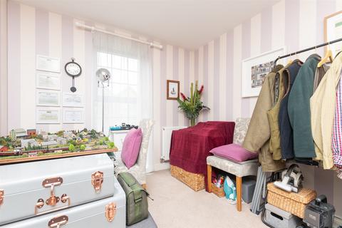 141 Esparto Way, South Darenth, Dartford, DA4 9LN