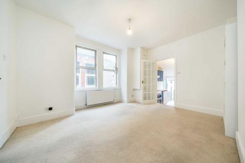 2 bedroom flat to rent, Coverton Road, London SW17