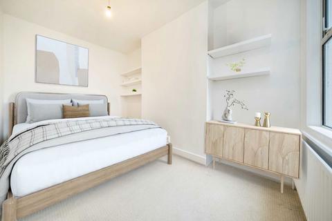 2 bedroom flat to rent, Coverton Road, London SW17