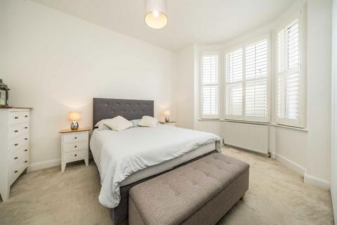 28 Bickersteth Road, London, SW17 9SG