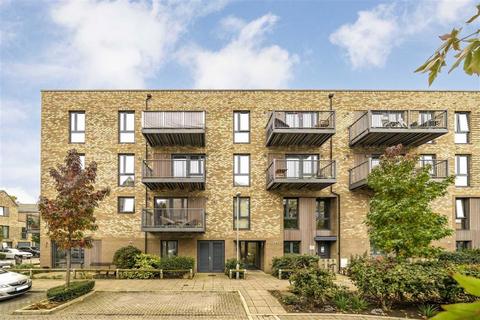 2 bedroom flat to rent, Fisher Close, London SE16