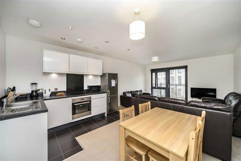 2 bedroom flat to rent, Fisher Close, London SE16