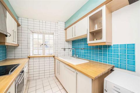 2 bedroom flat to rent, Shad Thames, London SE1