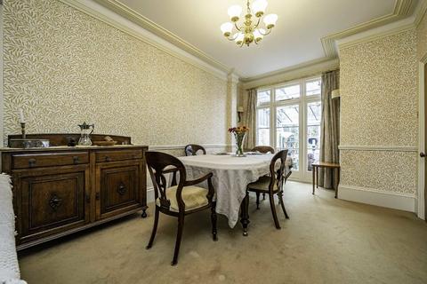 78 Whitton Road, Twickenham, TW1 1BS
