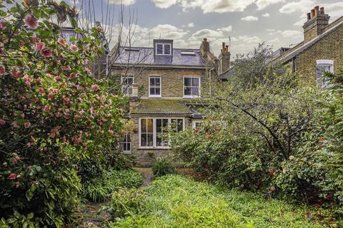 78 Whitton Road, Twickenham, TW1 1BS