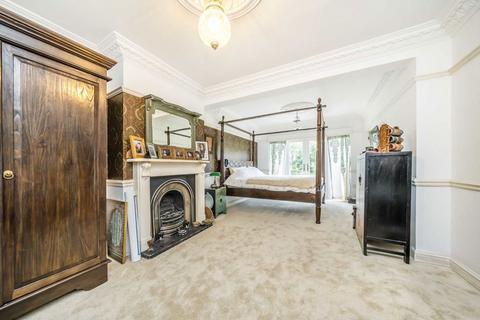 5 bedroom semi-detached house for sale, Ellerman Avenue, Twickenham TW2