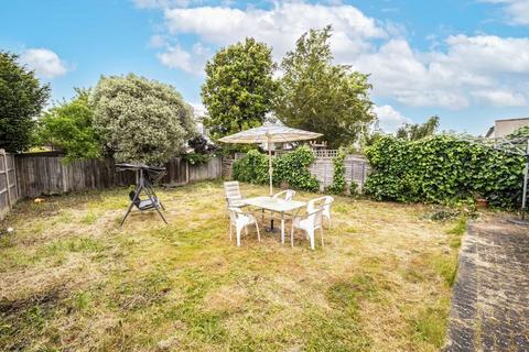 14 Cheyne Avenue, Twickenham, TW2 6AN