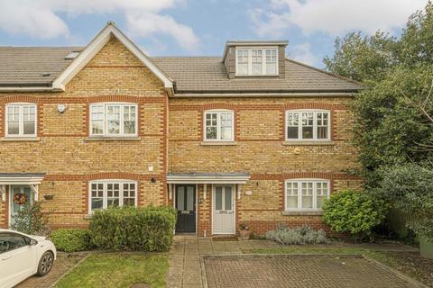 3 bedroom flat for sale, Brunswick Close, Twickenham TW2