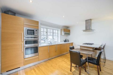 3 bedroom flat for sale, Brunswick Close, Twickenham TW2