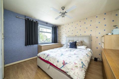 3 bedroom terraced house for sale, Rodney Road, Whitton TW2