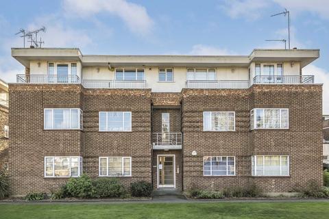 2 bedroom flat for sale, London Road, Twickenham TW1