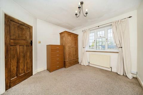 2 bedroom flat for sale, Tower Road, Strawberry Hill TW1