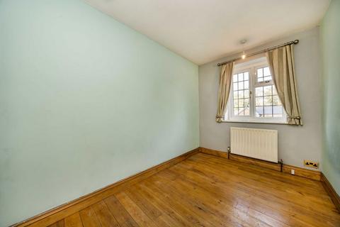 2 bedroom flat for sale, Tower Road, Strawberry Hill TW1