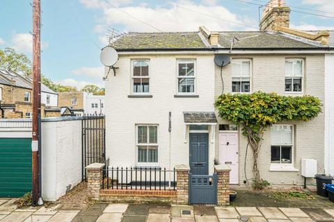 2 bedroom end of terrace house for sale, Denmark Road, Twickenham TW2