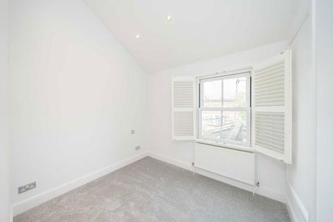 40 Denmark Road, Twickenham, TW2 5EN