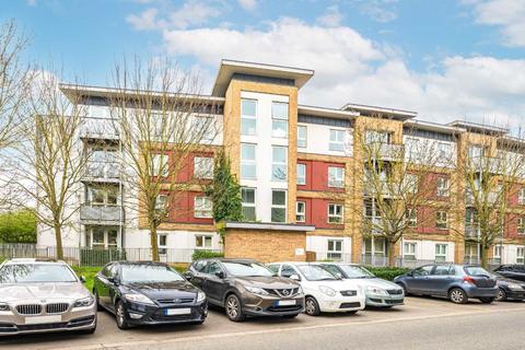 2 bedroom flat for sale, Langhorn Drive, Twickenham TW2