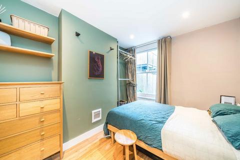 1 bedroom flat for sale, Camac Road, Twickenham TW2