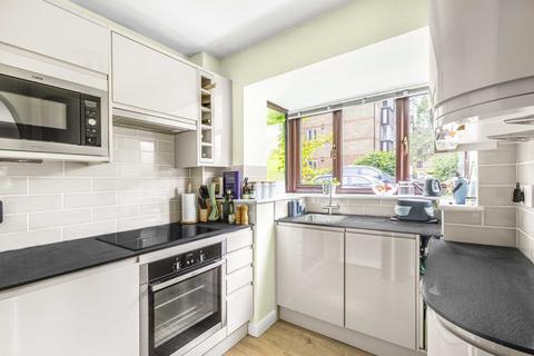 229 Varsity Drive, Twickenham, TW1 1AN