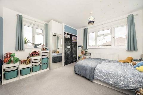 2 bedroom flat for sale, Hampton Road, Twickenham TW2