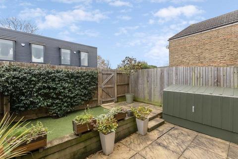 4 bedroom terraced house for sale, Third Cross Road, Twickenham TW2