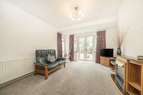 30 Villiers Avenue, Twickenham, TW2 6BL