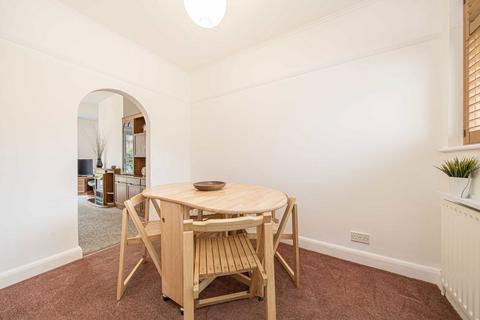 30 Villiers Avenue, Twickenham, TW2 6BL