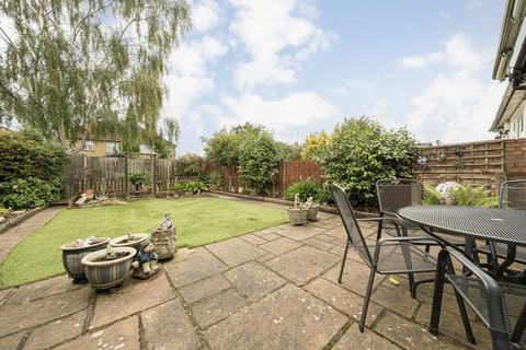 30 Villiers Avenue, Twickenham, TW2 6BL