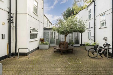 1 bedroom flat to rent, Hampton Road, Twickenham TW2