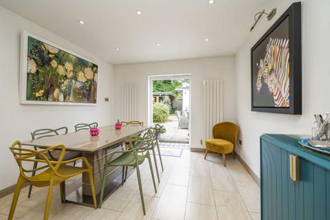 26 Lyndhurst Avenue, Twickenham, TW2 6BY