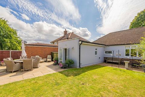 26 Lyndhurst Avenue, Twickenham, TW2 6BY