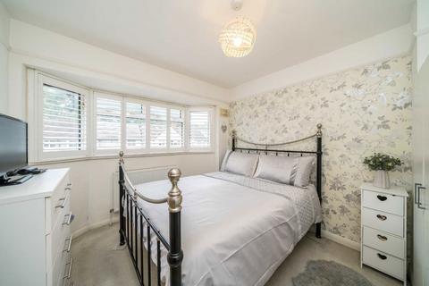 3 bedroom terraced house for sale, Fulwell Park Avenue, Twickenham TW2