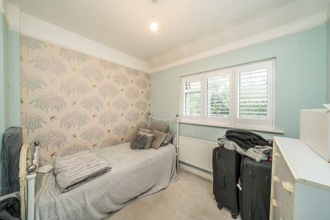 3 bedroom terraced house for sale, Fulwell Park Avenue, Twickenham TW2