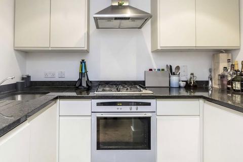 1 bedroom flat to rent, Hampton Road, Twickenham TW2