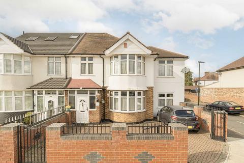 4 bedroom semi-detached house for sale, Hanworth Road, Hounslow TW4