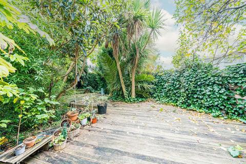 3 Craneford Close, Twickenham, TW2 7SD