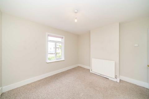 2 bedroom terraced house for sale, Marsh Farm Road, Twickenham TW2