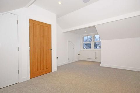 4 bedroom semi-detached house to rent, Pulsford Close, Twickenham TW1