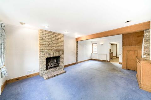 2 bedroom terraced house for sale, Fourth Cross Road, Twickenham TW2