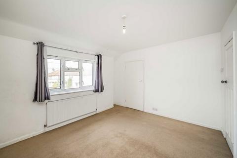 2 bedroom house for sale, Warburton Road, Twickenham TW2