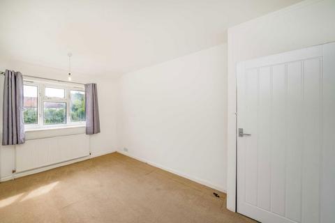 2 bedroom house for sale, Warburton Road, Twickenham TW2