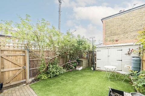 100 Gould Road, Twickenham, TW2 6RW