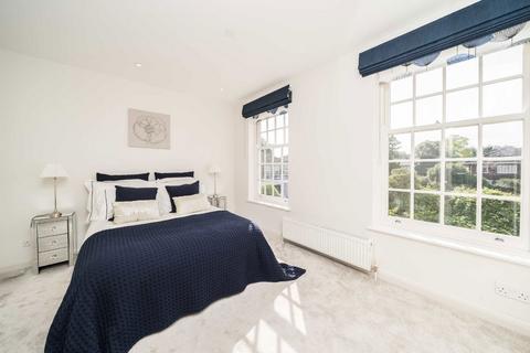 54b Waldegrave Park, Twickenham, TW1 4TQ