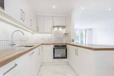 1 bedroom flat to rent, Strawberry Vale, Strawberry Hill TW1